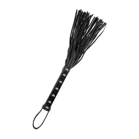 Martinet avec poignée ornée de clous